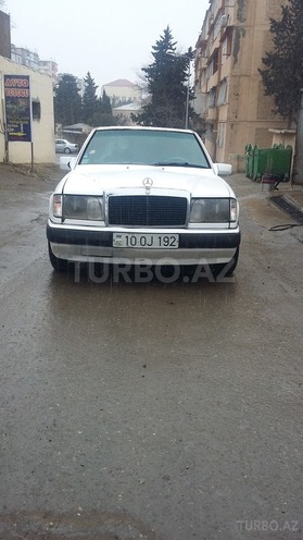 Mercedes E 200 1993, 226,000 km - 2.0 l - Bakı