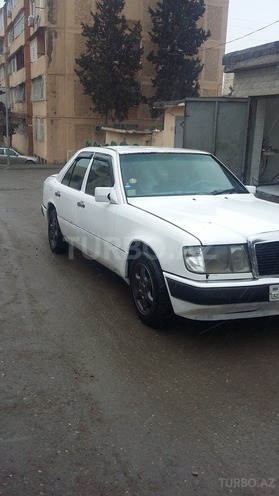 Mercedes E 200 1993, 226,000 km - 2.0 l - Bakı
