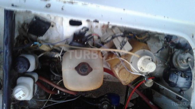 LADA (VAZ) 2106 1990, 388,000 km - 1.5 l - Şirvan