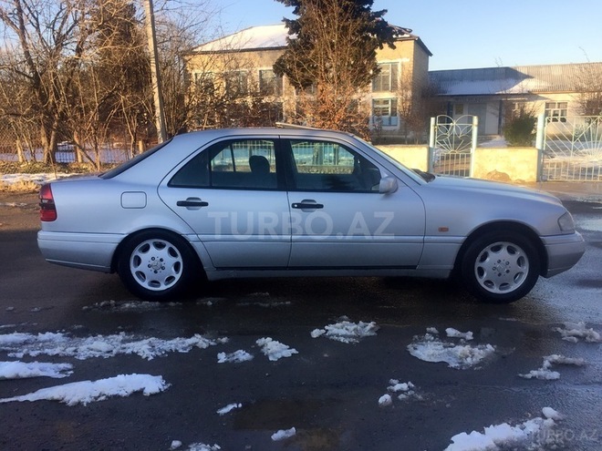 Mercedes C 180 1995, 230,000 km - 1.8 л - Lənkəran