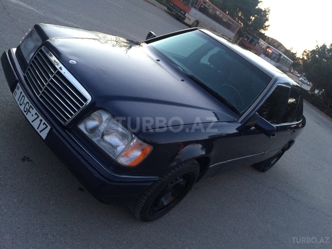 Mercedes E 260 1995, 114,041 km - 2.6 l - Sumqayıt