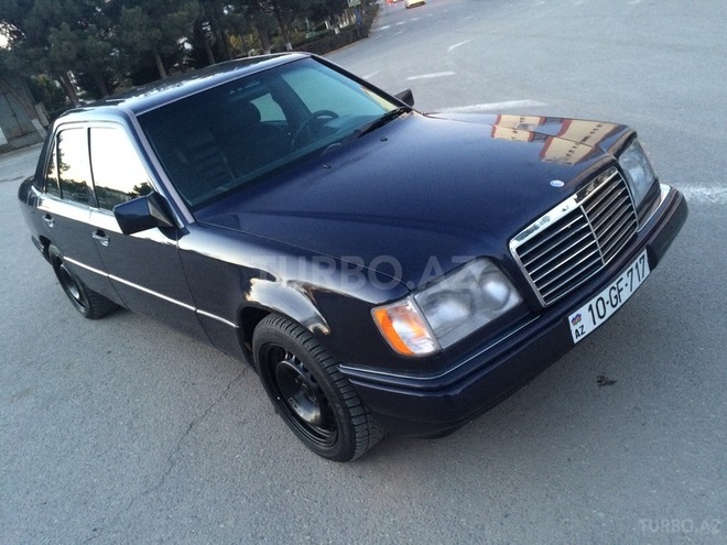 Mercedes E 260 1995, 114,041 km - 2.6 l - Sumqayıt