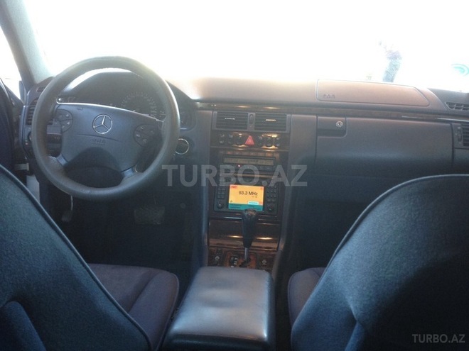 Mercedes E 270 1999, 191,890 km - 2.7 l - Gəncə