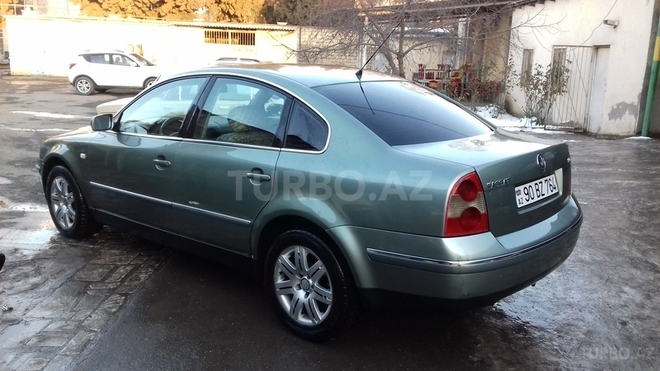 Volkswagen Passat 2001, 256,000 km - 2.0 l - Gəncə