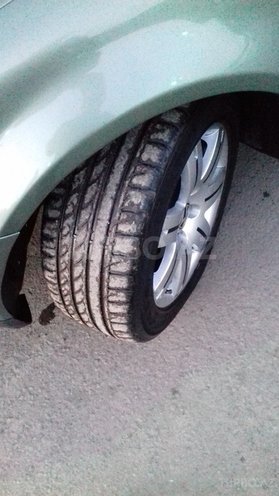 Volkswagen Passat 2001, 256,000 km - 2.0 l - Gəncə