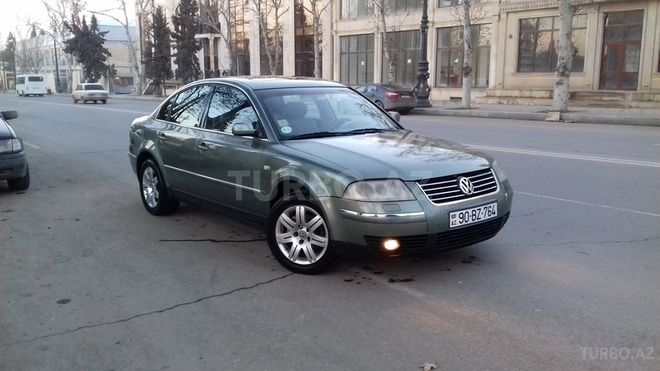 Volkswagen Passat 2001, 256,000 km - 2.0 l - Gəncə