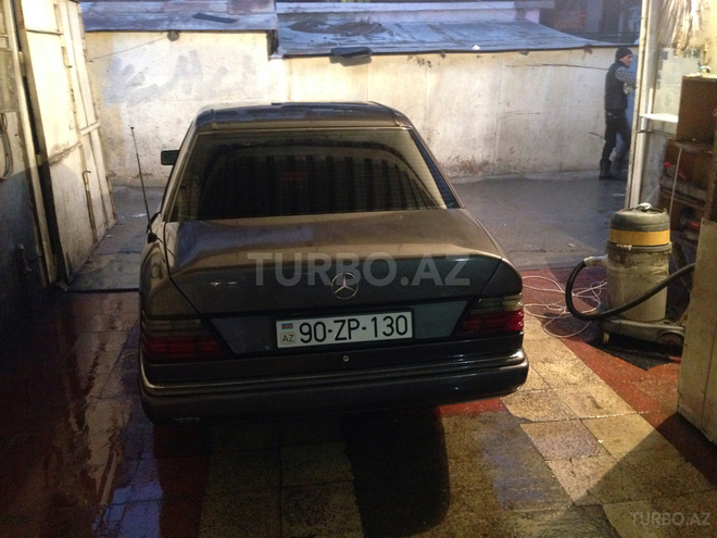 Mercedes E 200 1992, 400,000 km - 0.2 l - Bakı