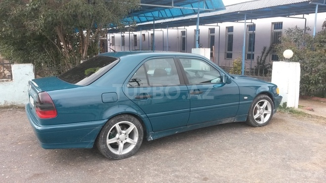 Mercedes C 220 1999, 283,161 km - 2.2 l - Bakı