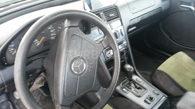 Mercedes C 220 1999, 283,161 km - 2.2 l - Bakı