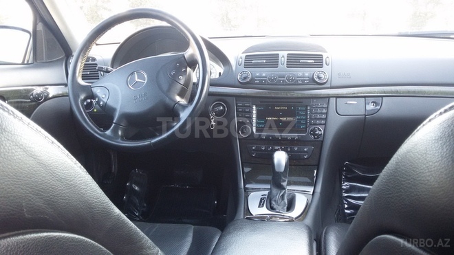 Mercedes E 240 2003, 230,270 km - 2.6 l - Qax