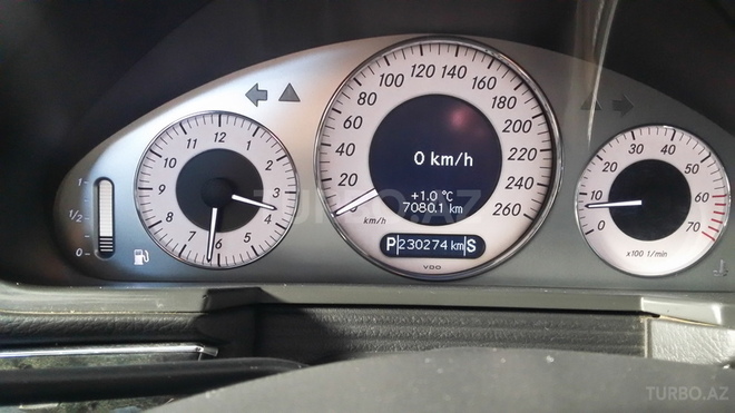 Mercedes E 240 2003, 230,270 km - 2.6 l - Qax
