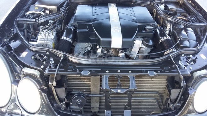 Mercedes E 240 2003, 230,270 km - 2.6 l - Qax