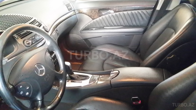 Mercedes E 240 2003, 230,270 km - 2.6 l - Qax
