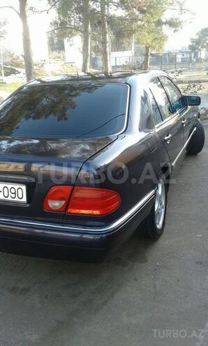 Mercedes E 280 1996, 95,000 km - 0.3 l - Salyan
