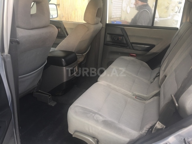 Mitsubishi Pajero 2003, 166,000 km - 3.0 l - Bakı