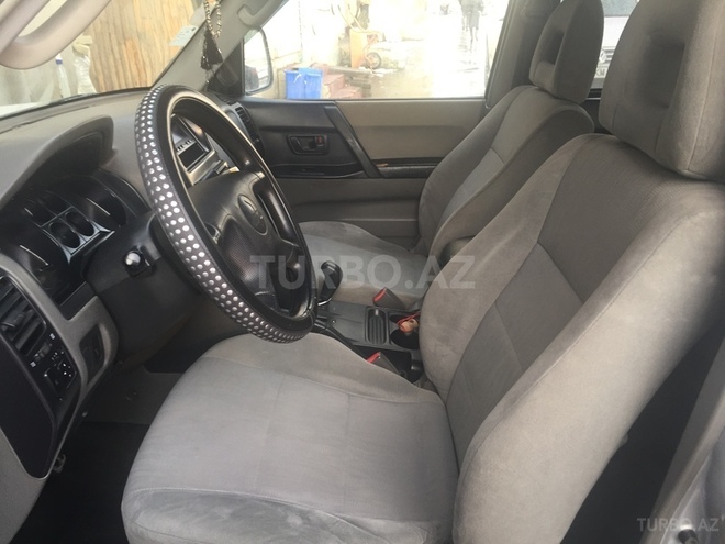 Mitsubishi Pajero 2003, 166,000 km - 3.0 l - Bakı