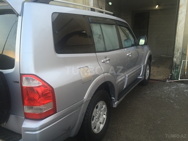 Mitsubishi Pajero 2003, 166,000 km - 3.0 l - Bakı