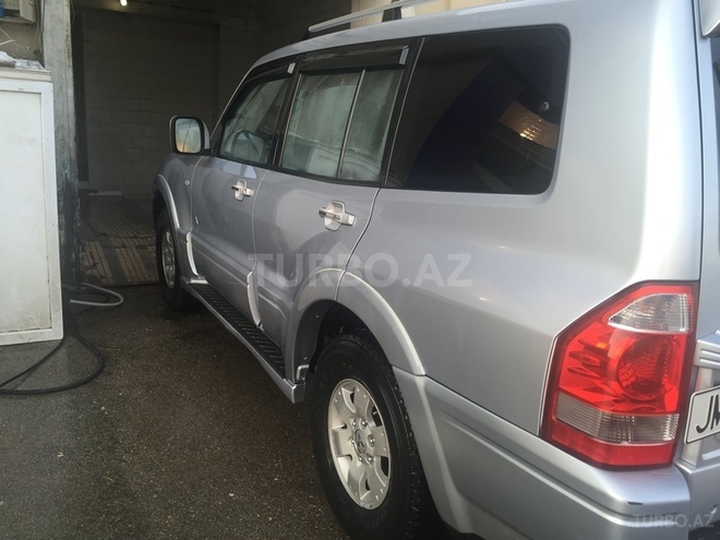 Mitsubishi Pajero 2003, 166,000 km - 3.0 l - Bakı
