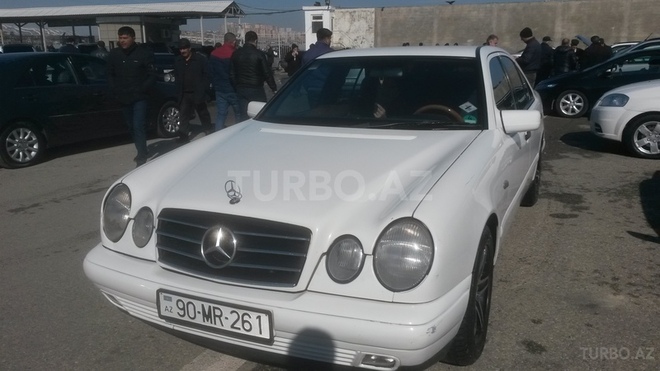 Mercedes E 240 1998, 310,000 km - 2.4 l - Bakı