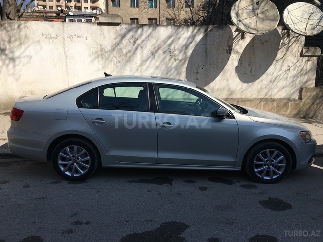 Volkswagen Jetta 2011, 80,000 km - 2.5 l - Bakı