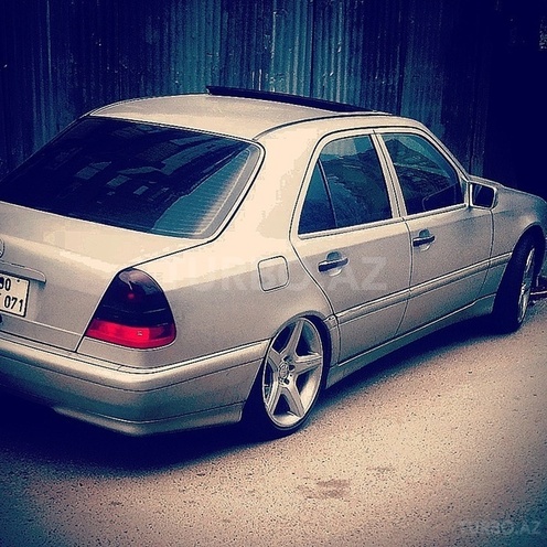 Mercedes C 230 1998, 194,000 km - 2.3 l - Bakı