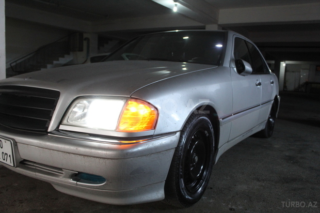 Mercedes C 230 1998, 194,000 km - 2.3 l - Bakı