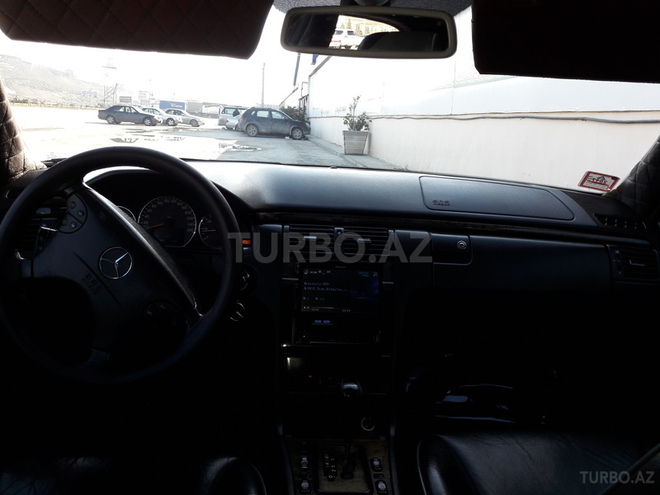 Mercedes E 320 2001, 210,000 km - 3.2 л - Bakı