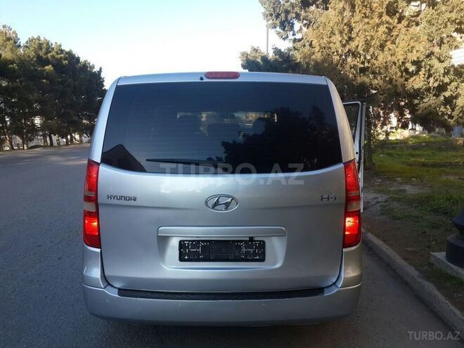 Hyundai H-1 2009, 100,000 km - 2.5 l - Bakı
