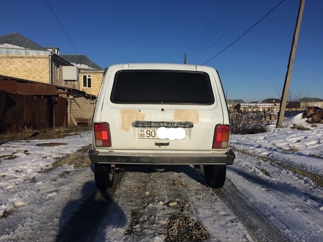 LADA (VAZ) Niva 2010, 100,000 km - 1.7 l - Qusar