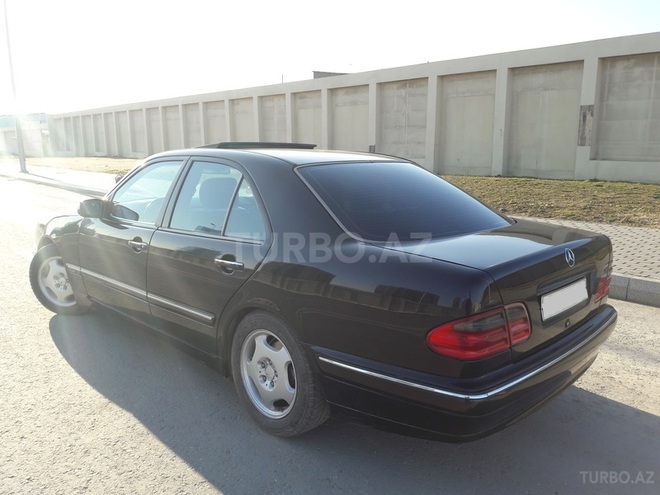 Mercedes E 240 2000, 240,000 km - 2.4 l - Bakı