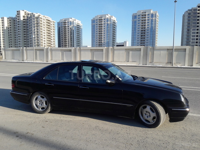 Mercedes E 240 2000, 240,000 km - 2.4 l - Bakı