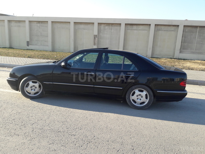 Mercedes E 240 2000, 240,000 km - 2.4 l - Bakı