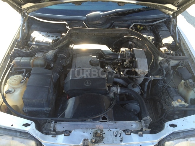 Mercedes E 220 1994, 283,000 km - 2.2 l - Bakı