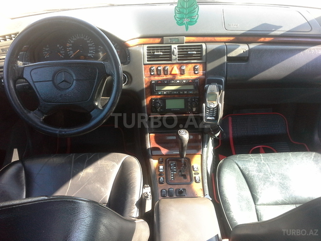 Mercedes E 320 1998, 283,000 km - 3.2 л - Bakı
