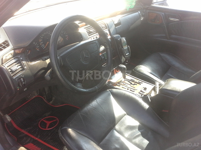 Mercedes E 320 1998, 283,000 km - 3.2 л - Bakı