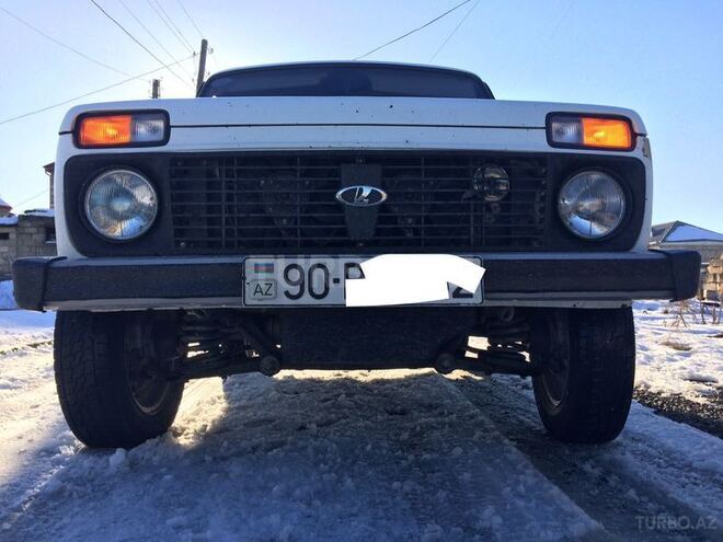 LADA (VAZ) Niva 2010, 100,000 km - 1.7 l - Quba
