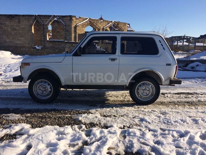 LADA (VAZ) Niva 2010, 100,000 km - 1.7 l - Quba