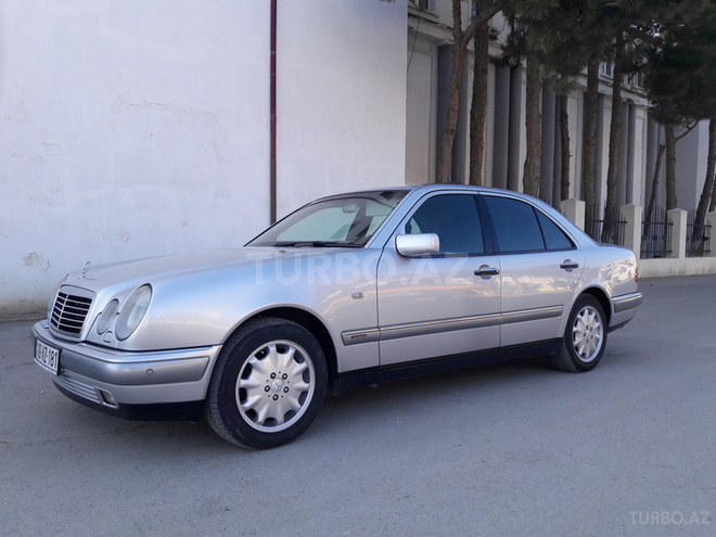 Mercedes E 240 1998, 192,500 km - 0.3 l - Bakı