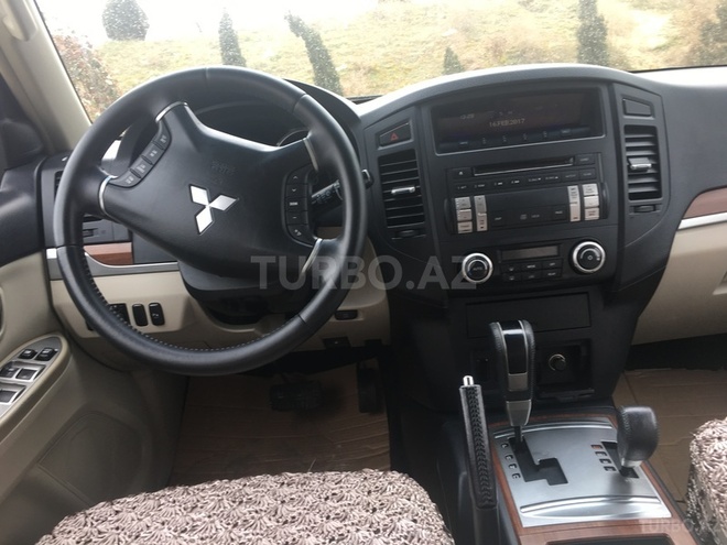 Mitsubishi Pajero 2007, 68,000 km - 3.0 l - Bakı