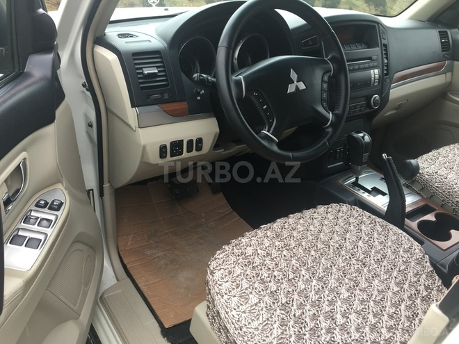 Mitsubishi Pajero 2007, 68,000 km - 3.0 l - Bakı