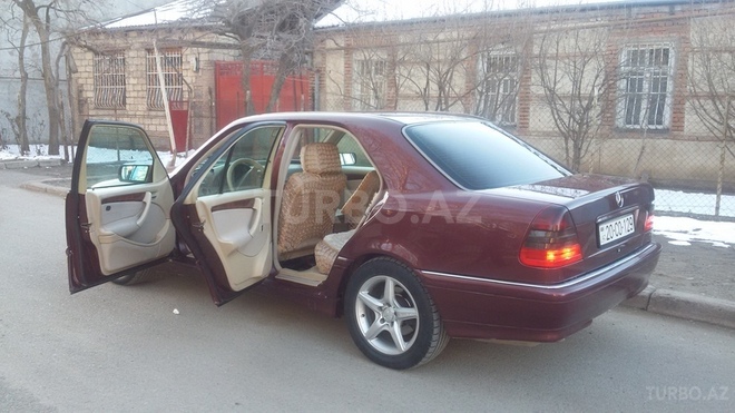 Mercedes C 240 1998, 196,000 km - 2.4 l - Gəncə