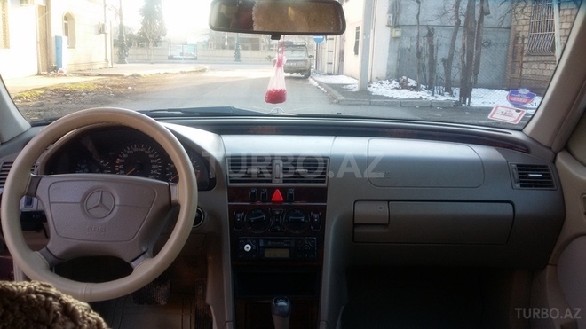 Mercedes C 240 1998, 196,000 km - 2.4 l - Gəncə