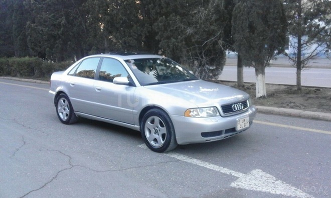 Audi A4 2000, 225,000 km - 1.8 l - Sumqayıt