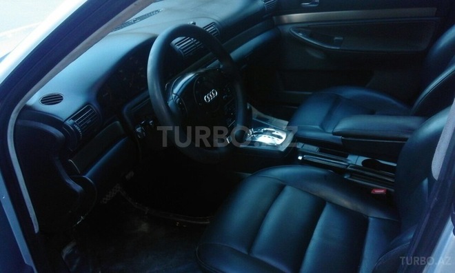 Audi A4 2000, 225,000 km - 1.8 l - Sumqayıt
