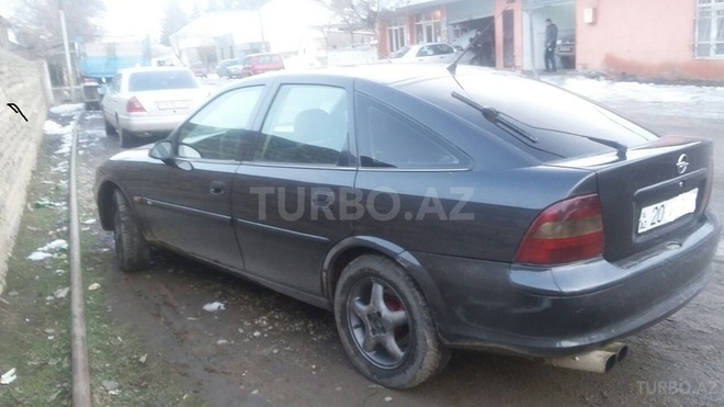 Opel Vectra 1996, 300,000 km - 1.8 l - Ağstafa