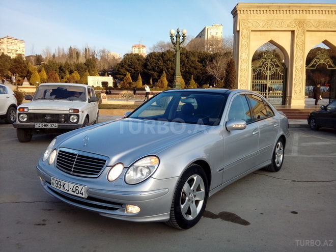 Mercedes E 240 2002, 220,000 km - 2.4 l - Bakı