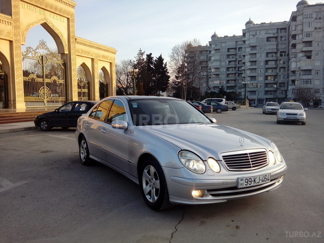 Mercedes E 240 2002, 220,000 km - 2.4 l - Bakı