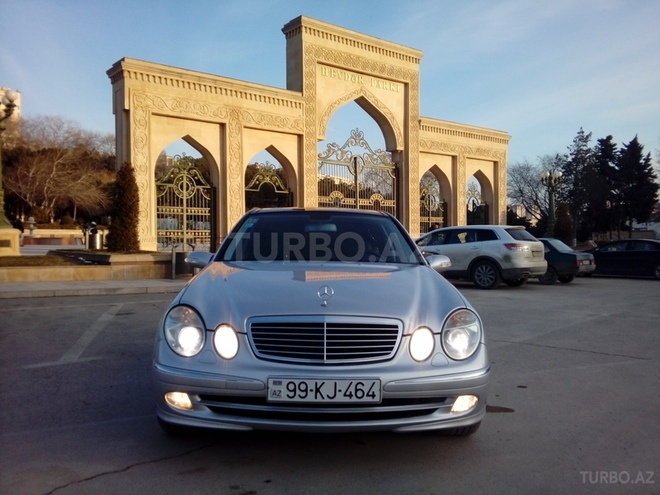 Mercedes E 240 2002, 220,000 km - 2.4 l - Bakı