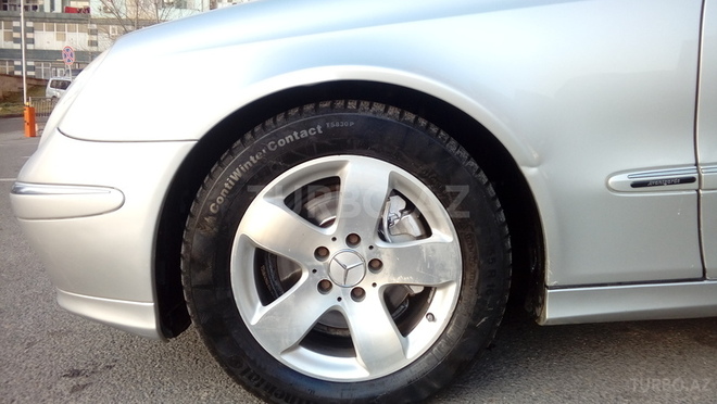 Mercedes E 240 2002, 220,000 km - 2.4 l - Bakı