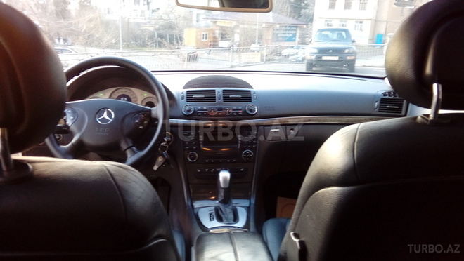 Mercedes E 240 2002, 220,000 km - 2.4 l - Bakı
